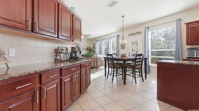 106 Lindseys Cv, San Antonio, TX 78258