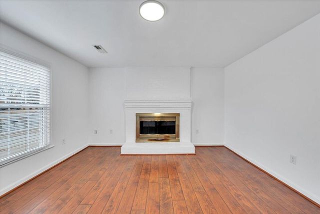 441 Aragona DR, Vinton, VA 24179