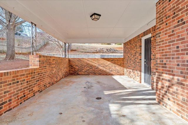 441 Aragona DR, Vinton, VA 24179