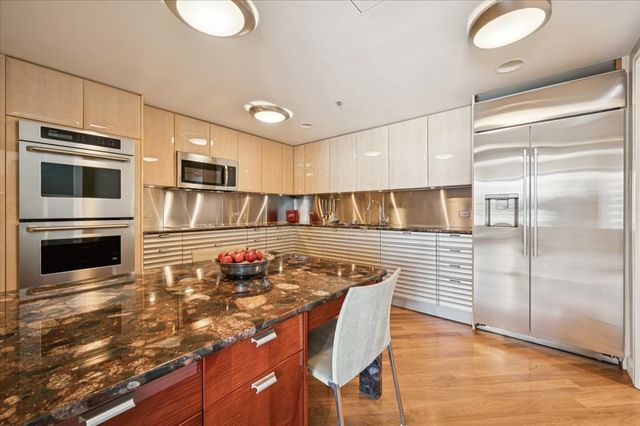 161 E Chicago Avenue 56H, Chicago, IL 60611