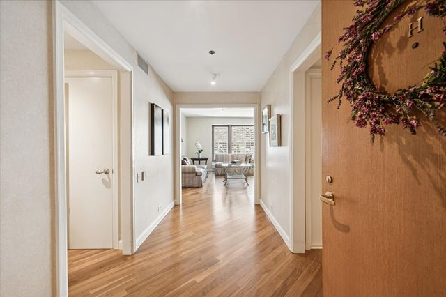 161 E Chicago Avenue 56H, Chicago, IL 60611