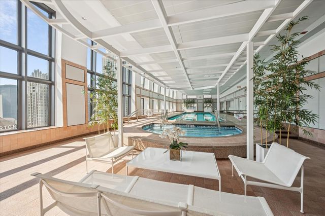 161 E Chicago Avenue 56H, Chicago, IL 60611