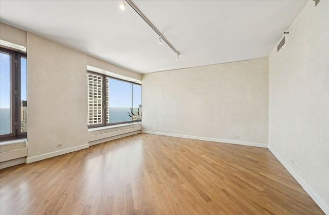 161 E Chicago Avenue 56H, Chicago, IL 60611
