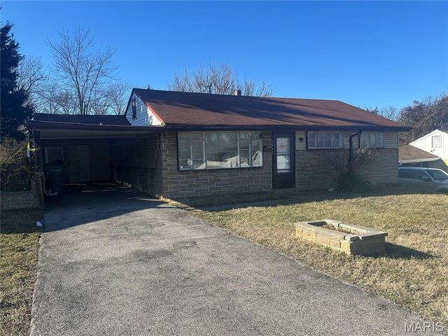 5547 Holborn Drive, St Louis, MO 63121