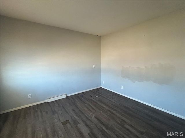 5547 Holborn Drive, St Louis, MO 63121