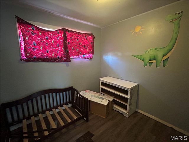 5547 Holborn Drive, St Louis, MO 63121