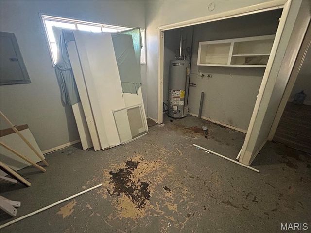 5547 Holborn Drive, St Louis, MO 63121