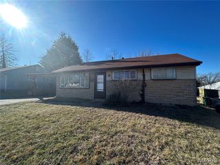 5547 Holborn Drive, St Louis, MO 63121