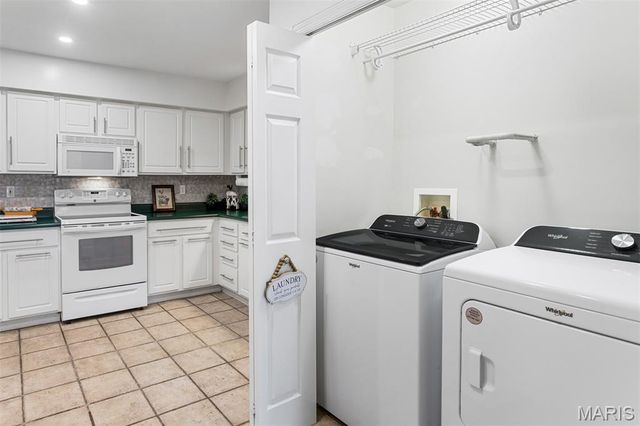 100 Towne Square Court B, Eureka, MO 63025