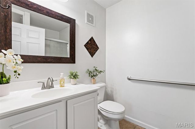 100 Towne Square Court B, Eureka, MO 63025