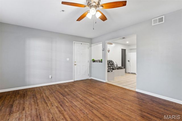 100 Towne Square Court B, Eureka, MO 63025