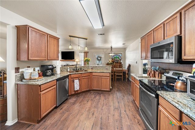 7914 Knowlton Road, San Antonio, TX 78263