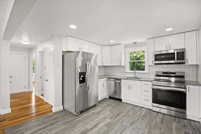 15 Boyden Drive, Foxboro, MA 02035