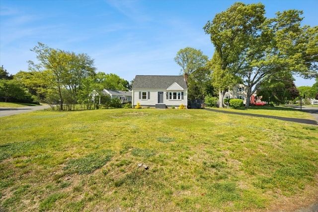 15 Boyden Drive, Foxboro, MA 02035
