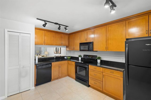 12 ESCONDIDO COURT 117, Altamonte Springs, FL 32701