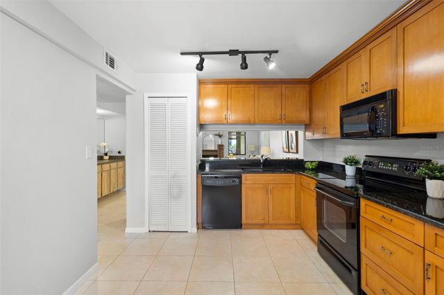 12 ESCONDIDO COURT 117, Altamonte Springs, FL 32701