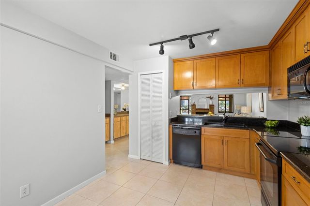 12 ESCONDIDO COURT 117, Altamonte Springs, FL 32701