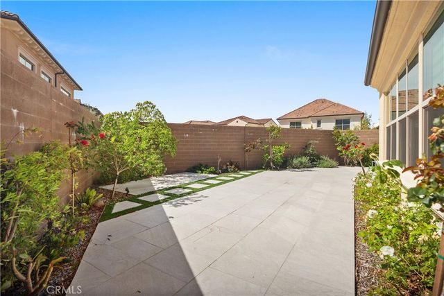142 Sabbia, Irvine, CA 92602