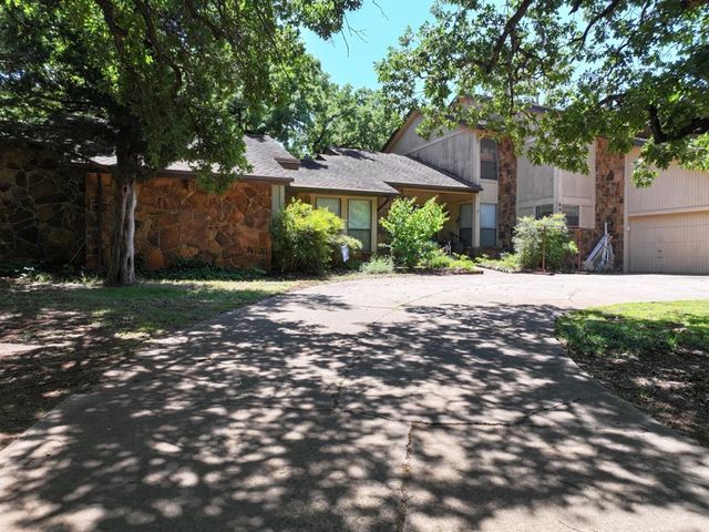 604 Dripping Springs Drive, Edmond, OK 73034