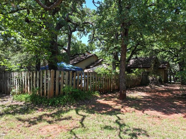 604 Dripping Springs Drive, Edmond, OK 73034