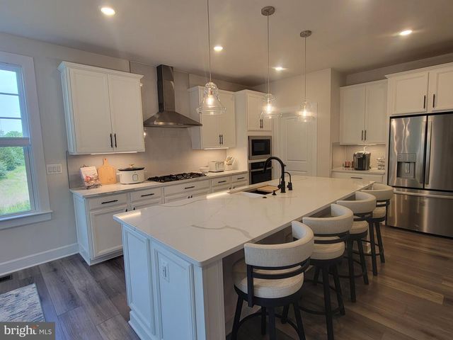 42356 NATCHEZ DR, Leesburg, VA 20175