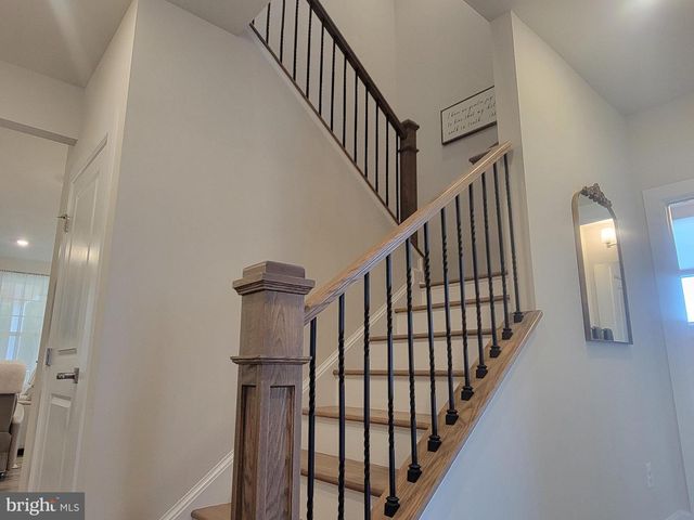 42356 NATCHEZ DR, Leesburg, VA 20175