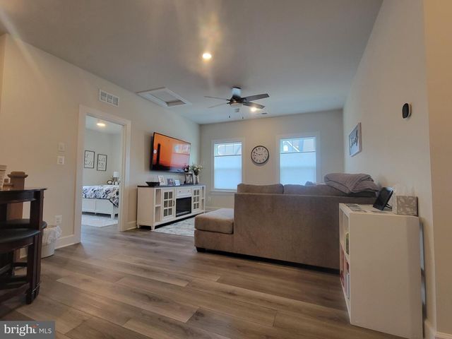 42356 NATCHEZ DR, Leesburg, VA 20175