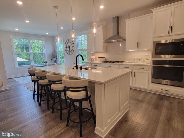 42356 NATCHEZ DR, Leesburg, VA 20175