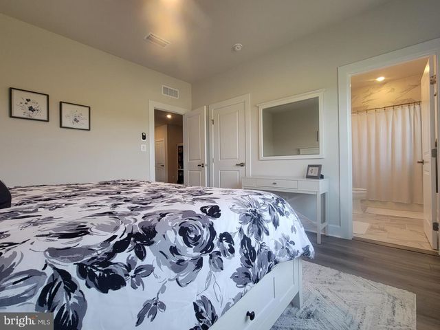 42356 NATCHEZ DR, Leesburg, VA 20175