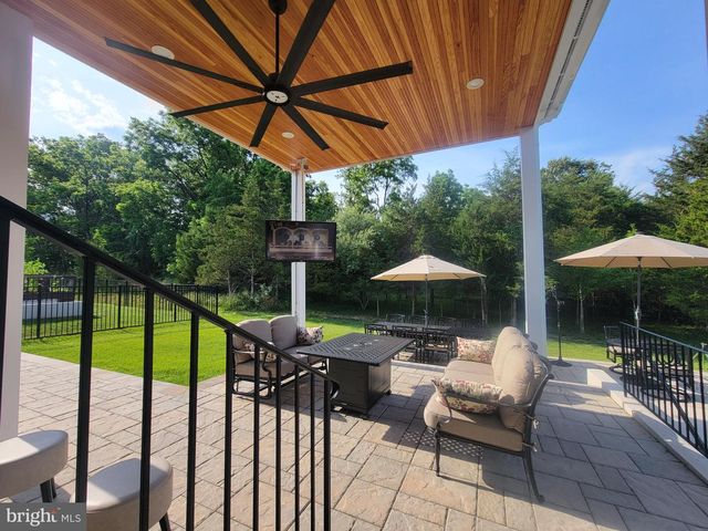 42356 NATCHEZ DR, Leesburg, VA 20175