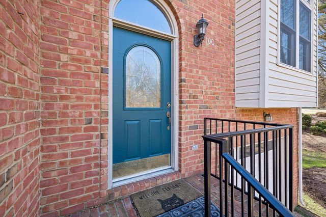 100 Carriage Ct, Brentwood, TN 37027