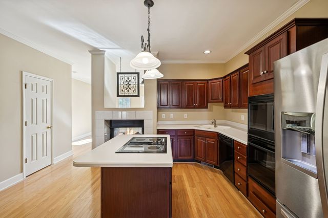 100 Carriage Ct, Brentwood, TN 37027