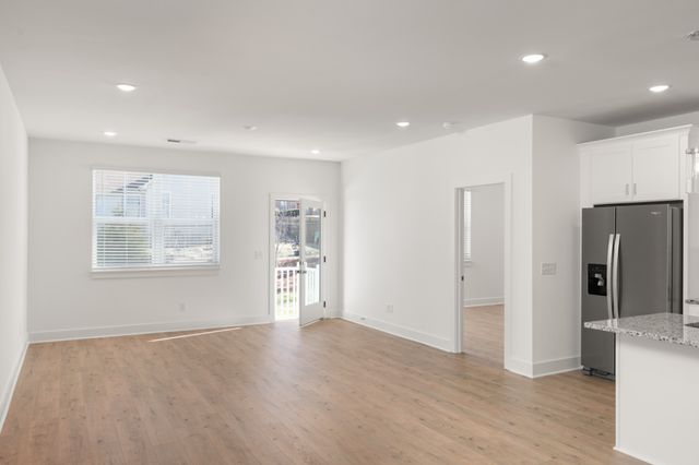 740 Caraway Ln, Nashville, TN 37211