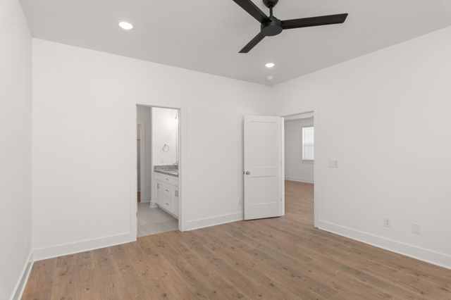 740 Caraway Ln, Nashville, TN 37211