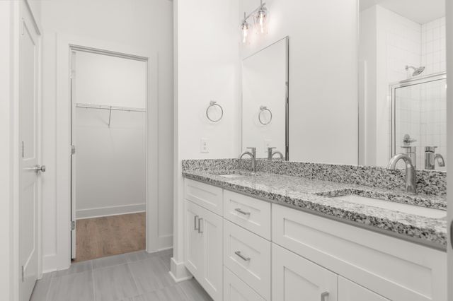 740 Caraway Ln, Nashville, TN 37211