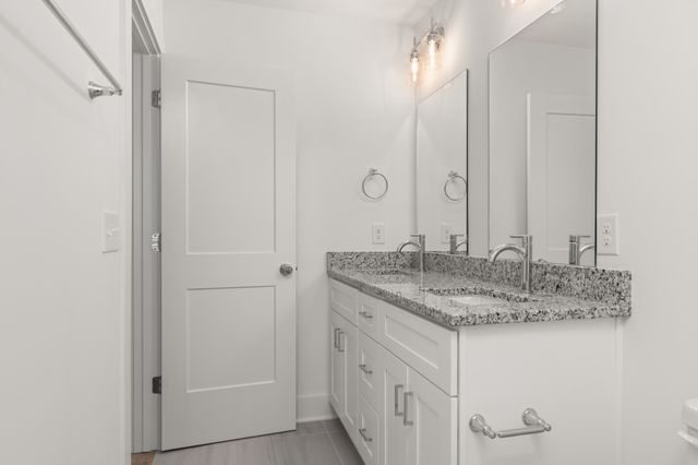 740 Caraway Ln, Nashville, TN 37211