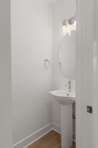 740 Caraway Ln, Nashville, TN 37211