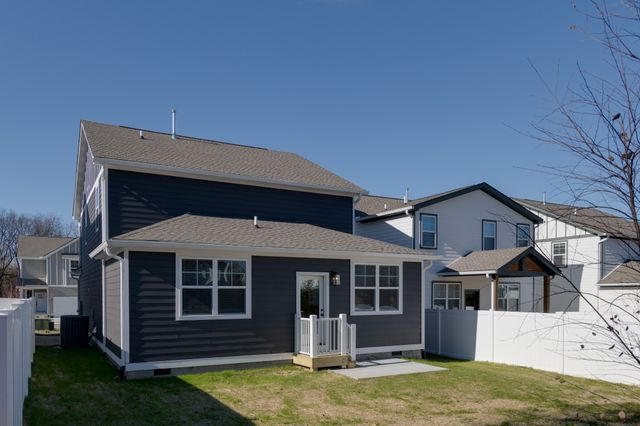 740 Caraway Ln, Nashville, TN 37211