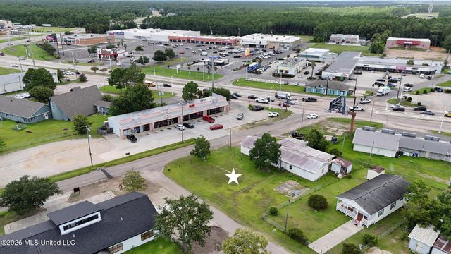 2304 Mclaurin Street, Waveland, MS 39576