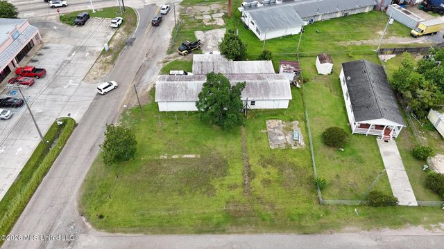 2304 Mclaurin Street, Waveland, MS 39576