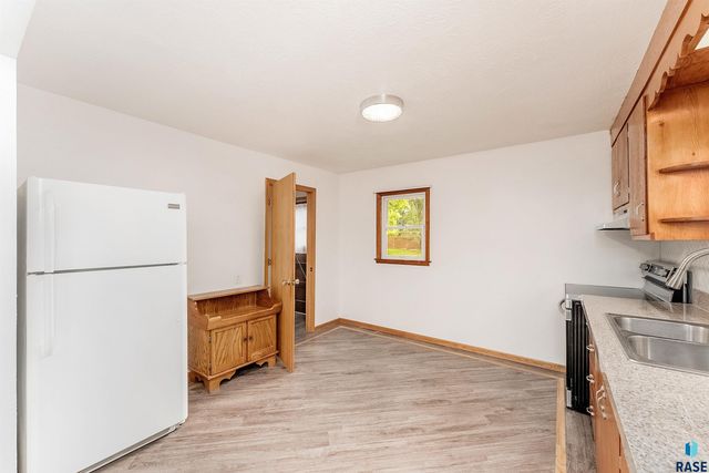 312 S 1st Ave Avenue, Brandon, SD 57005