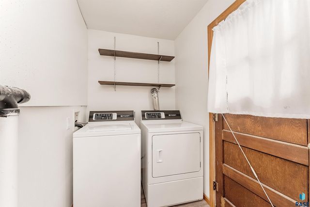 312 S 1st Ave Avenue, Brandon, SD 57005