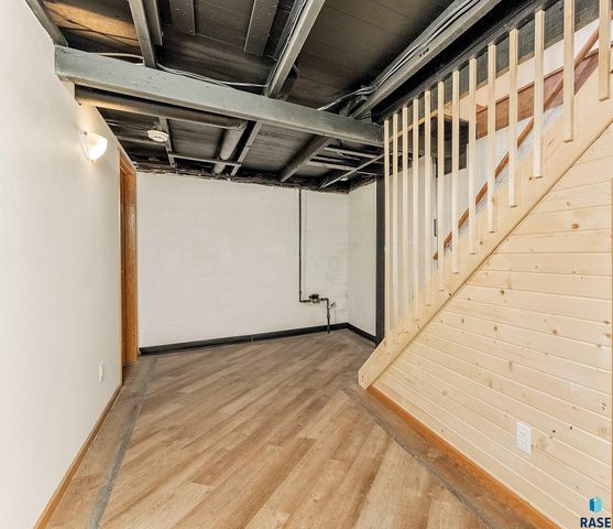 312 S 1st Ave Avenue, Brandon, SD 57005