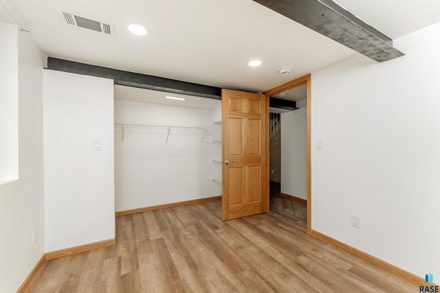 312 S 1st Ave Avenue, Brandon, SD 57005