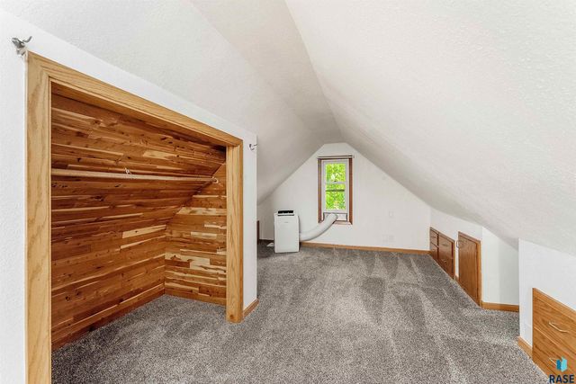 312 S 1st Ave Avenue, Brandon, SD 57005