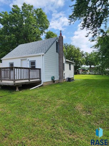 312 S 1st Ave Avenue, Brandon, SD 57005