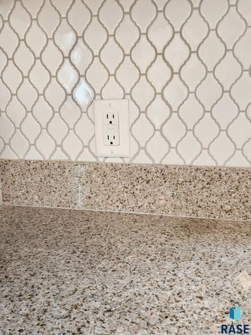 312 S 1st Ave Avenue, Brandon, SD 57005