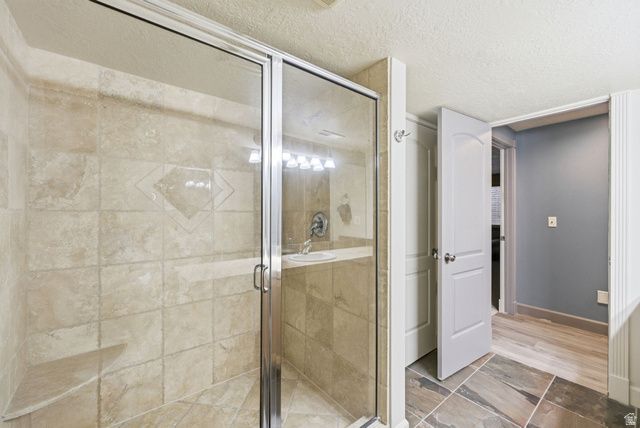 2481 E 1900 N, Layton, UT 84040