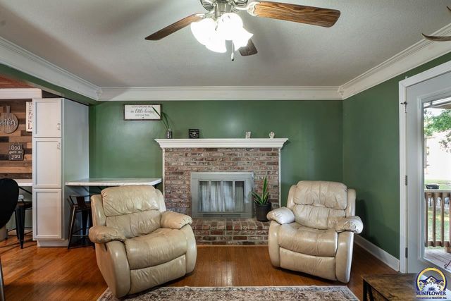 6549 SW 26th CT, Topeka, KS 66614