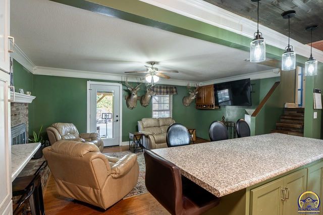 6549 SW 26th CT, Topeka, KS 66614